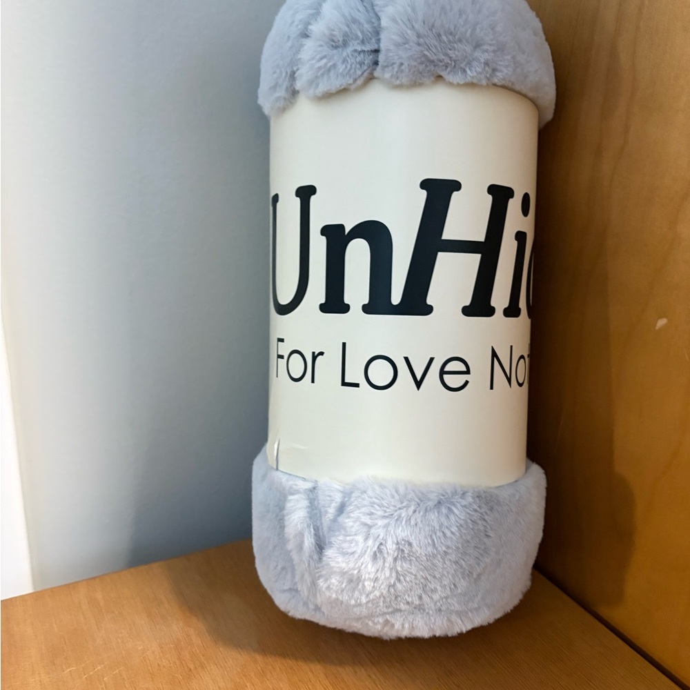 UnHide Lil Marsh Plush Throw Blanket